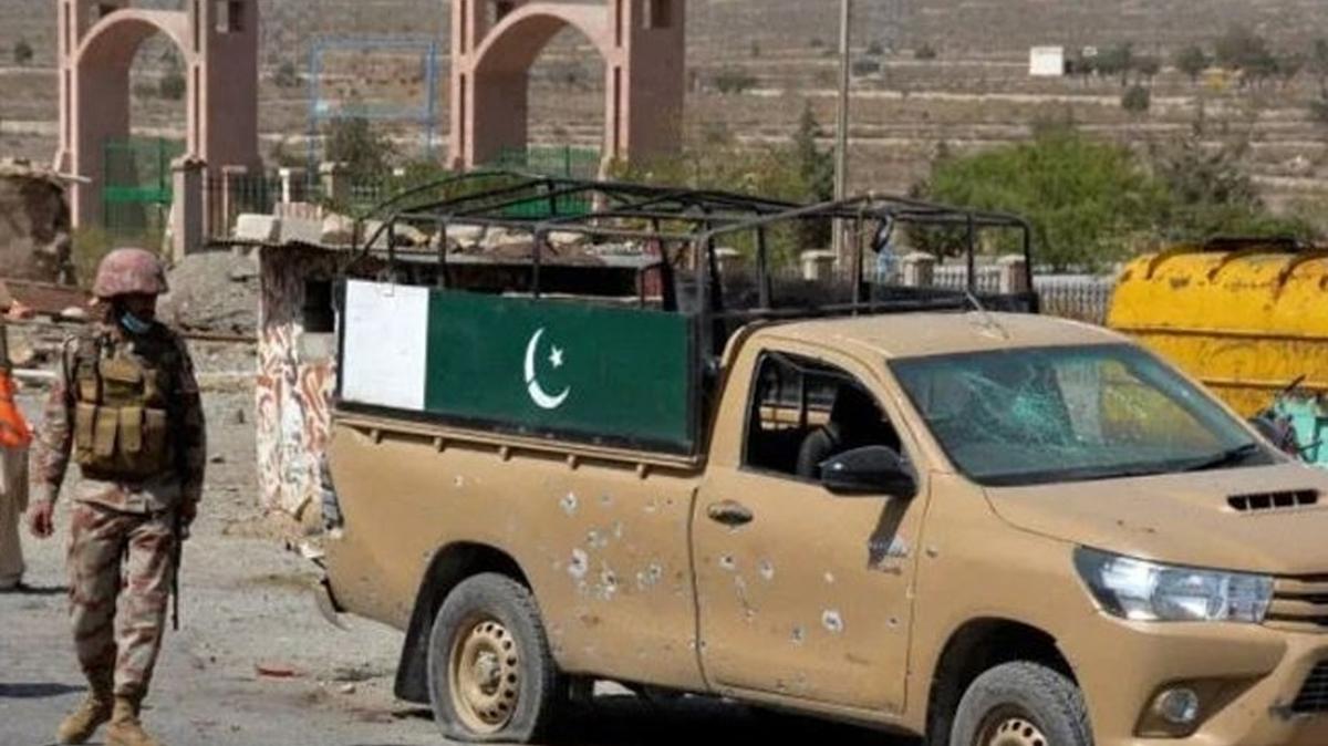 Riyad Havalimanı'nda Yeni Husi Saldırısı: Pakistanlı Bir Ölü