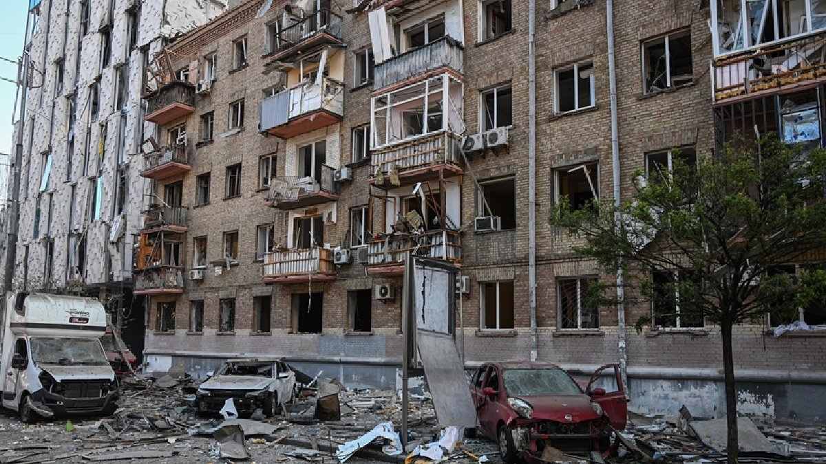 Rusya'dan Kiev ve Jitomir'e Gece Saldırısı: 15 Can Kaybı
