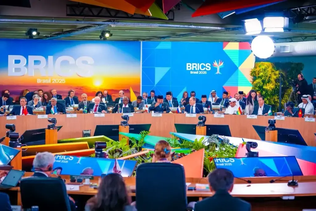 Şi'den BRICS İşbirliğine Genişleme ve Yapay Zeka Çağrısı
