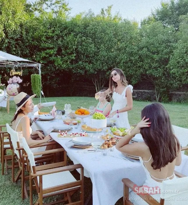 Sibel Can'ın Kızı Melisa Ural'a Sevgilisinden Romantik Doğum Günü Sürprizi