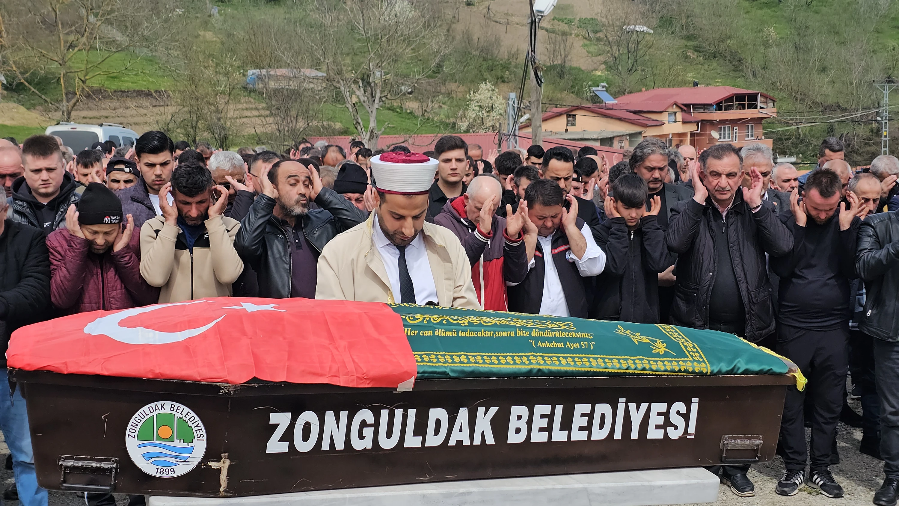 Şırnaklı Mevsimlik İşçilere Zonguldak'ta Taşlı Saldırı!