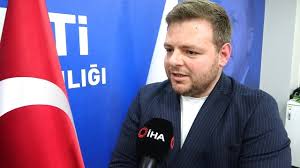 Siyaset ve Spor Dünyasında Art Arda İstifa Kararları Gündem Oldu