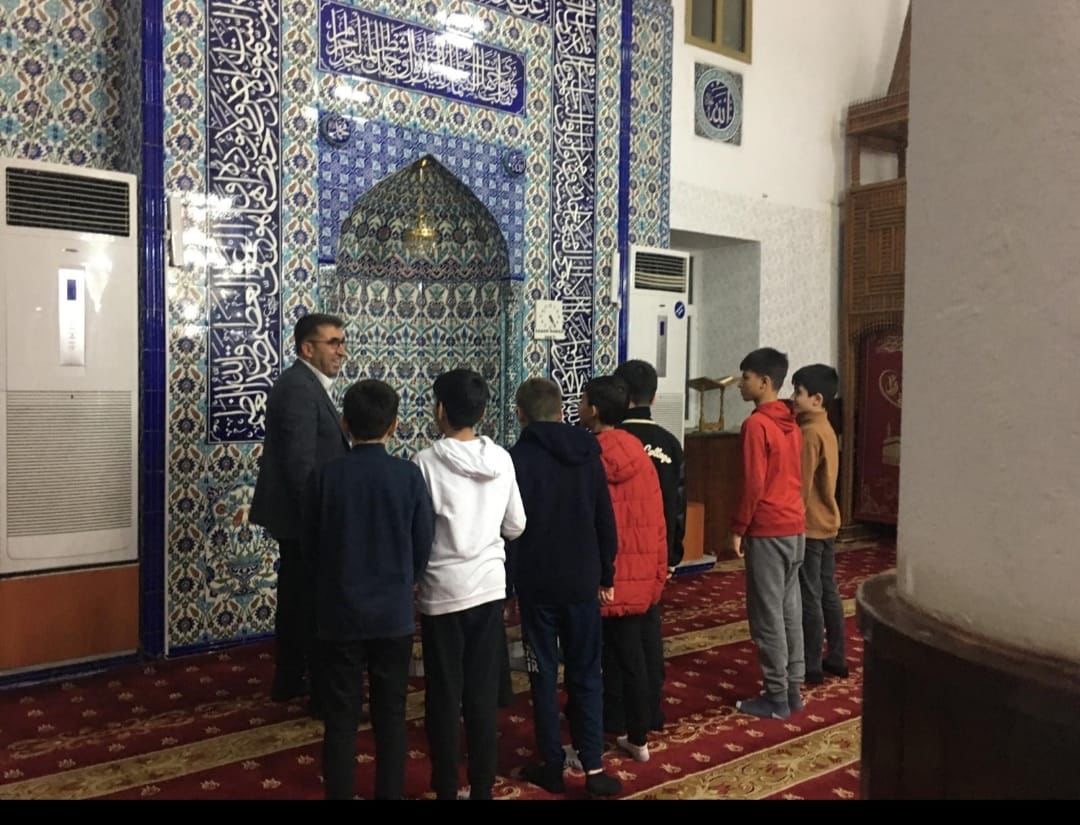 Sosyal Medyada Okul ve Cami Tehdidi: 15 Yaşındaki Çocuk Tutuklandı