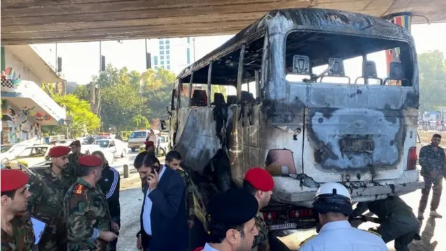 Suriye'de Güvenlik Güçlerini Taşıyan Otobüse Bombalı Saldırı: Çok Sayıda Yaralı