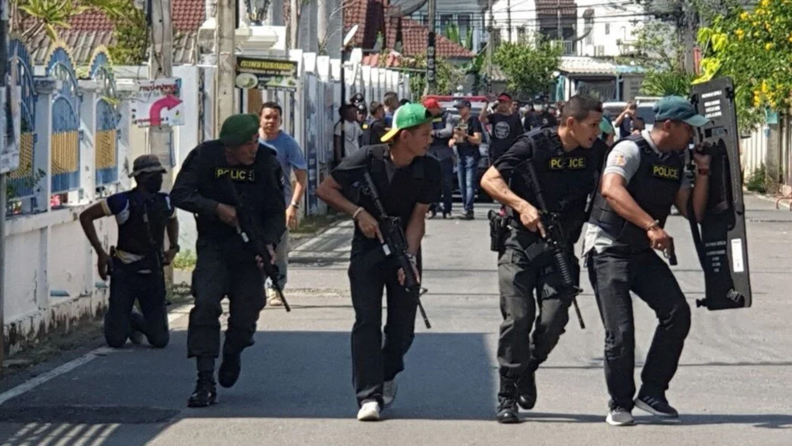 Tayland'da Lise Saldırısı: 15 Hayatını Kaybetti, 15 Yaralı