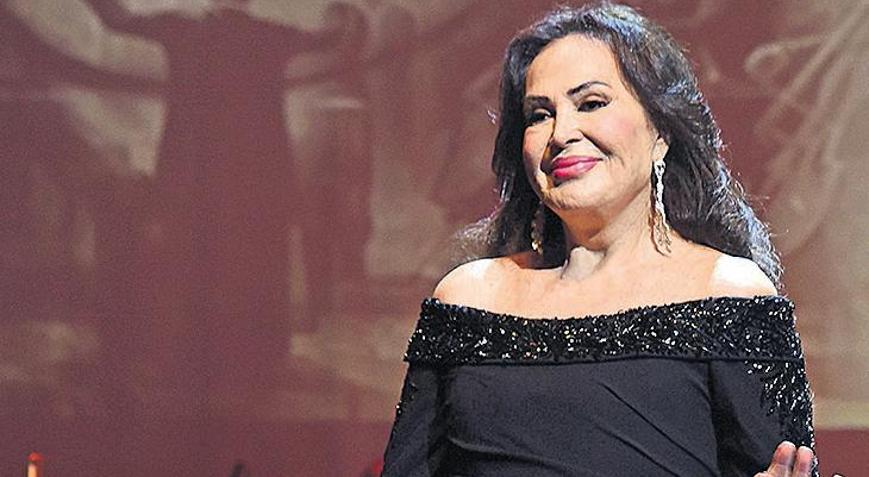 Türkan Şoray Tekirdağ Festivali'nde Sahneye Çıktı: Sultan Dans Etti