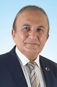 Türkiye Siyasetinde Merkez Boşluğu: Yeni Bir Dönem mi?