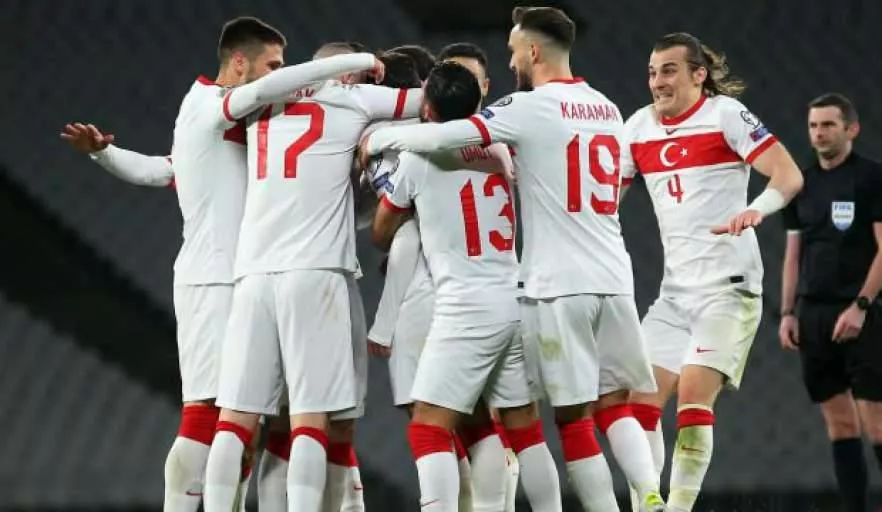 Uluslar Ligi'nde Türkiye-İtalya Maçının Hakemi Belli Oldu: İngiliz Oliver Düdük Çalacak