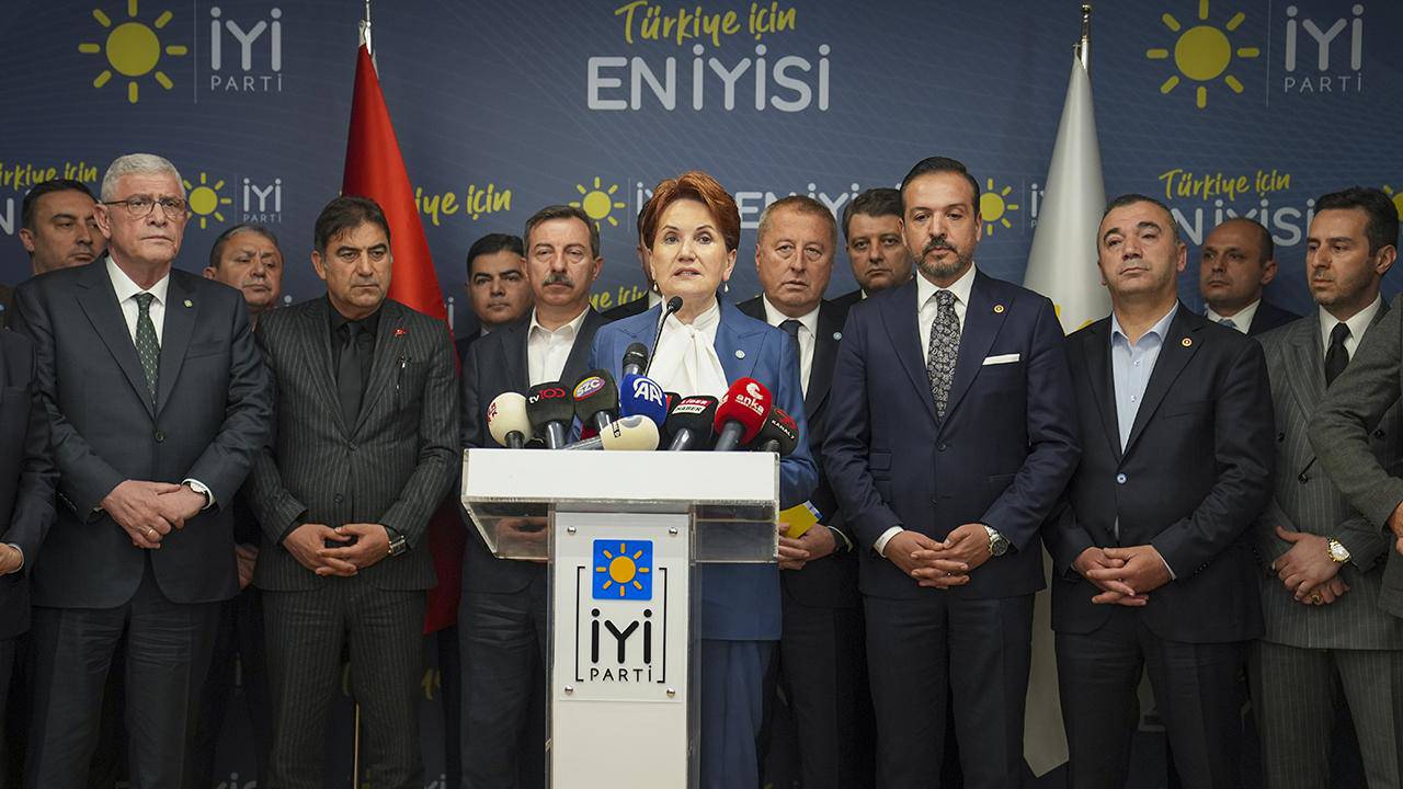 Yeni Parti'de İsim Tartışması: Alternatif 'Değişim Partisi' Gündemde